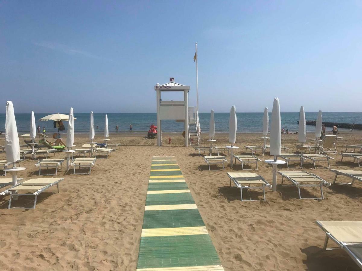 Delta A - Piazza Marina - Vista Mare Villa Lido di Jesolo Buitenkant foto